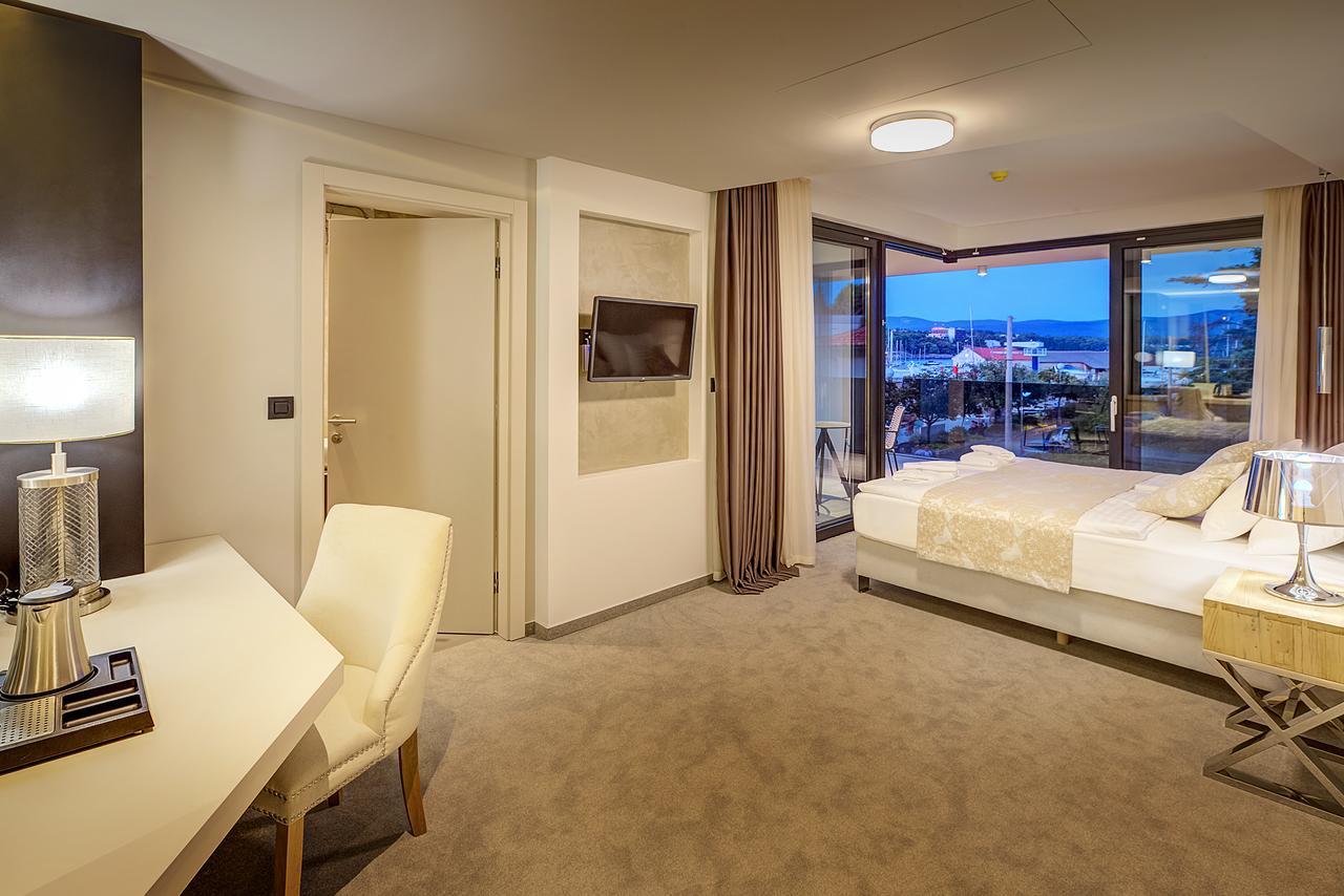 Hotel Maritime Đảo Krk Ngoại thất bức ảnh